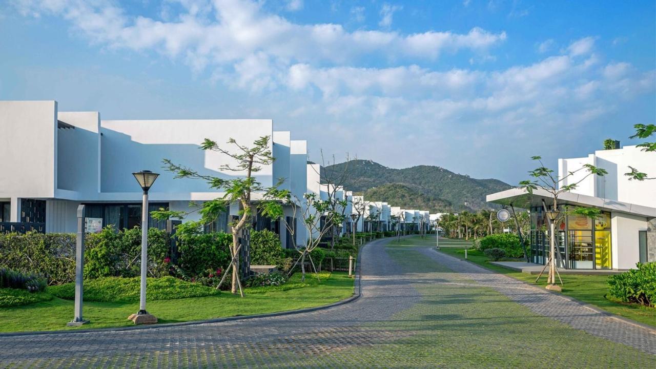 Villas At Oceanami Resort Long Hai Exterior photo